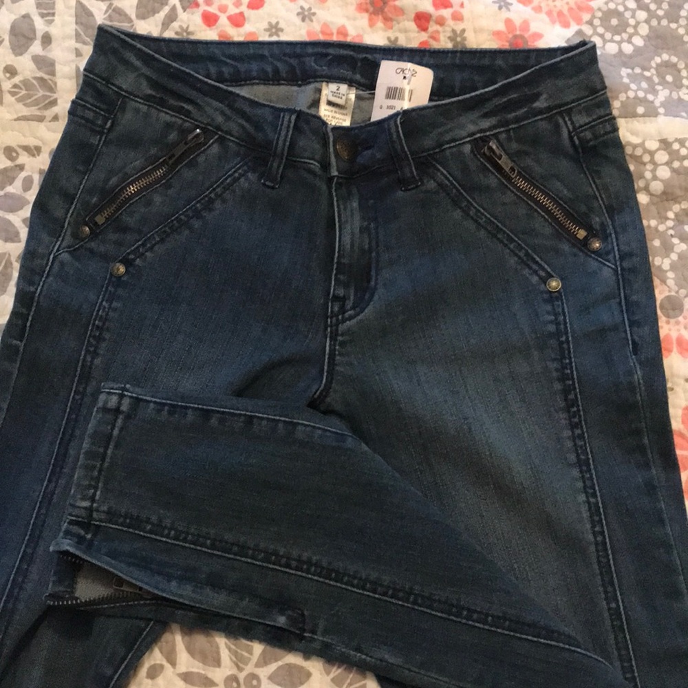 NWT Cache Jeans with zippers
